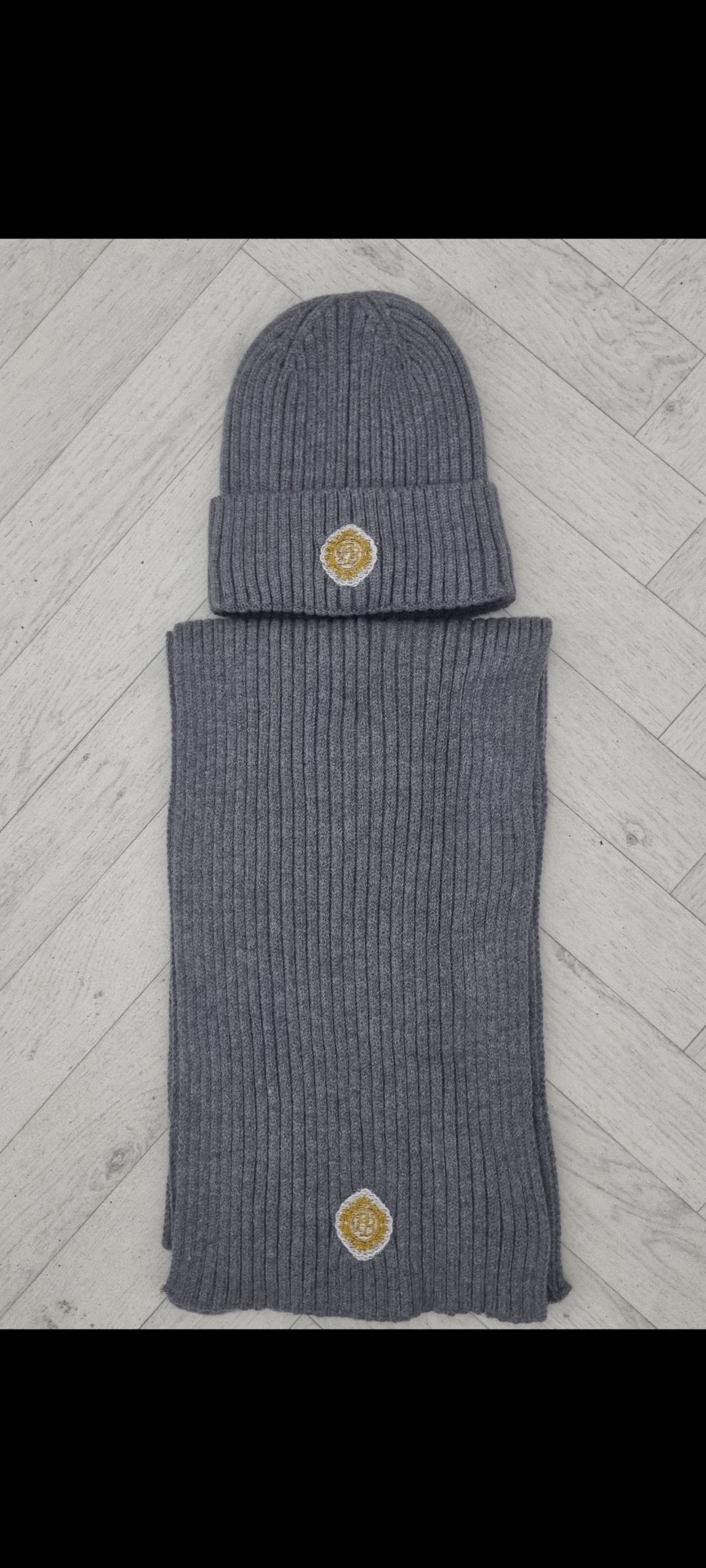 PERSONALBEST74 BEANIE HAT & SCARF